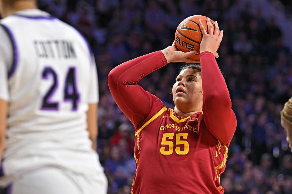 Iowa State fans wave goodbye as Audi Crooks enters transfer portal