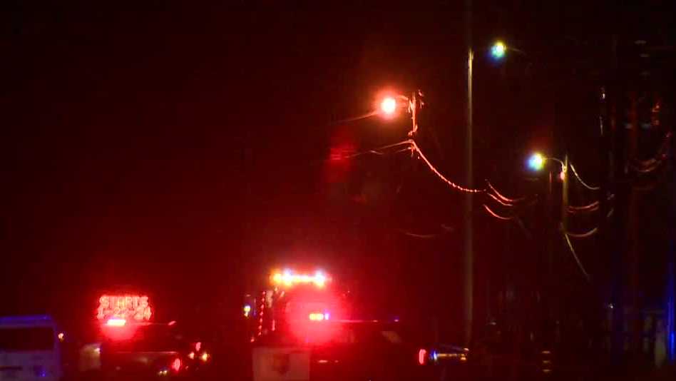 Pedestrian dies after hit by vehicle along Garden Highway, Sacramento ...