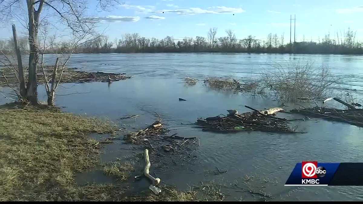 Some families evacuated as Missouri River levels continue to rise