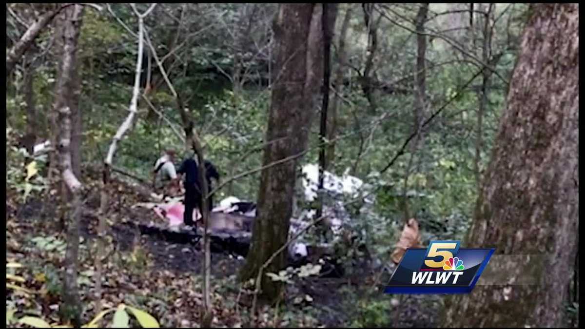 Investigation continues into Warren County plane crash that killed 2 people
