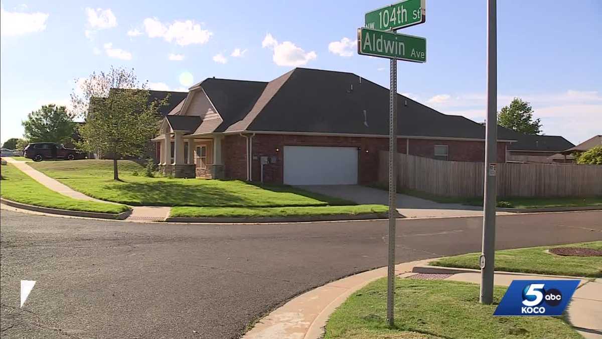 Woman dies after being struck by vehicle in northwest Oklahoma City - KOCO