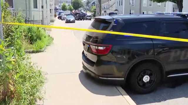 Security expert Phil Carter weighs in on federal officers approach in vehicle stops during ICE raids