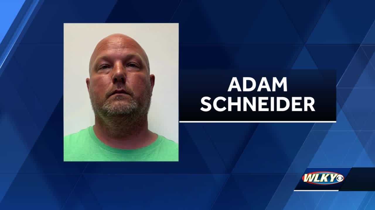 Bond set at $50,000 for suspended New Albany officer accused of misconduct, voyeurism - Vimarsana News