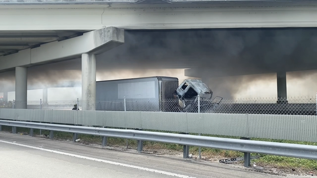 Truck fire on Florida's Turnpike alters traffic flow in Martin County - Vimarsana News