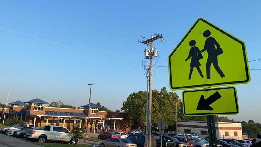 Arkansas students head back to school amid COVID-19 pandemic