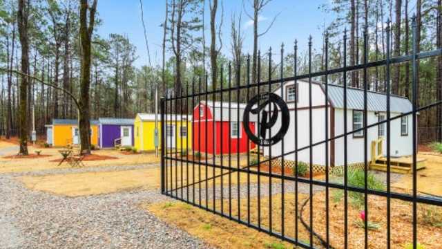 Alabama mother and two daughters open tiny homes resort - Vimarsana News