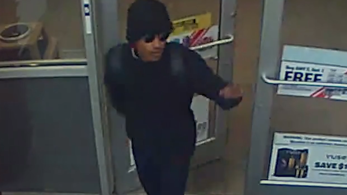 OKC police search for suspect for deadly 7-Eleven stabbing