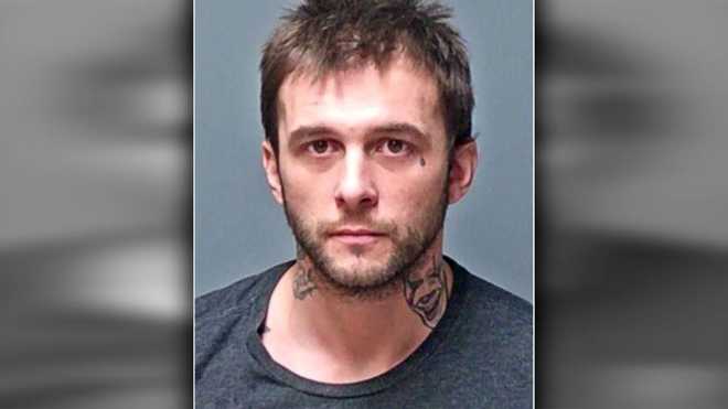 Adam&#x20;Montgomery,&#x20;31,&#x20;was&#x20;arrested&#x20;Jan.&#x20;3,&#x20;2022,&#x20;on&#x20;multiple&#x20;charges&#x20;including&#x20;second-degree&#x20;assault&#x20;connected&#x20;to&#x20;an&#x20;incident&#x20;in&#x20;2019&#x20;involving&#x20;his&#x20;daughter,&#x20;Harmony&#x20;Montgomery,&#x20;who&#x20;was&#x20;5&#x20;years&#x20;old&#x20;at&#x20;the&#x20;time.&#x20;Police&#x20;are&#x20;now&#x20;searching&#x20;for&#x20;Harmony,&#x20;now&#x20;7,&#x20;who&#x20;was&#x20;last&#x20;seen&#x20;in&#x20;Manchester,&#x20;New&#x20;Hampshire,&#x20;in&#x20;October&#x20;2019.