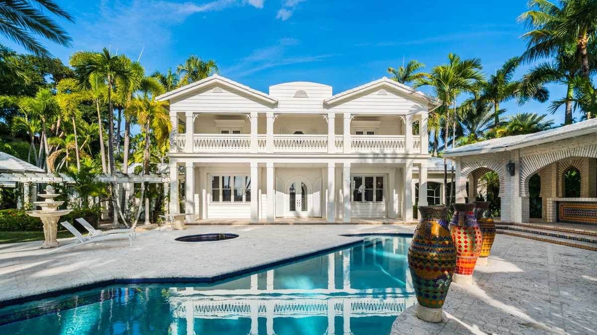 Dream House Of The Week: Gloria Estefan's Guest Home