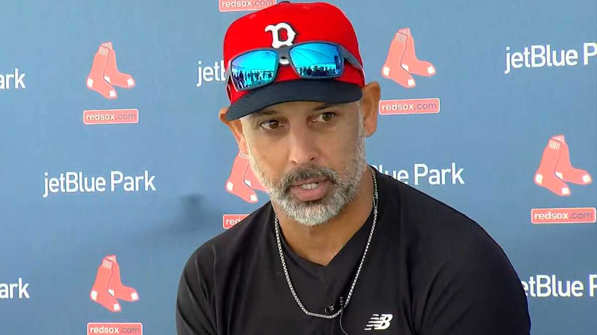 Cora declines to talk Red Sox future at outset of spring training