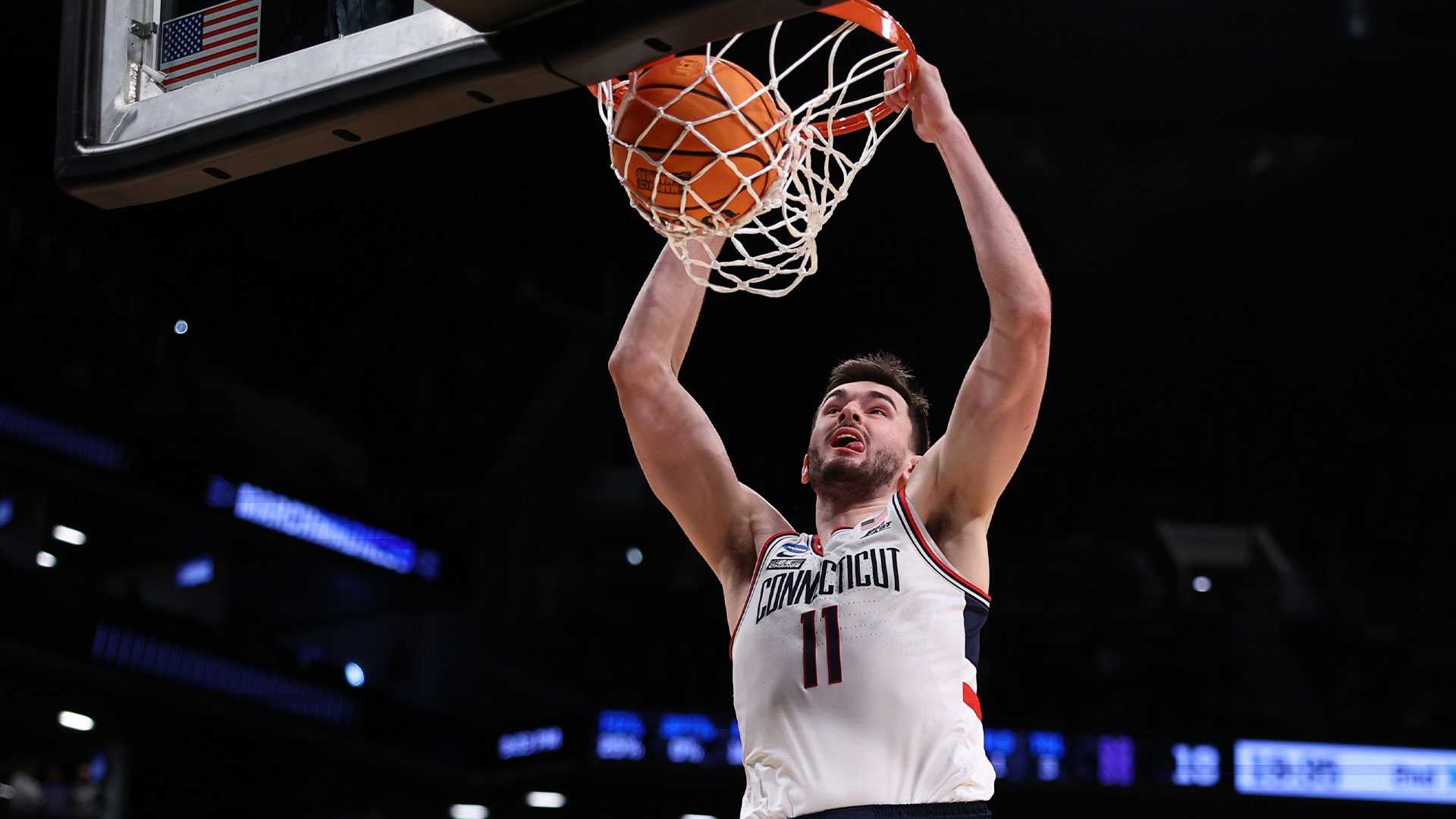 Massachusetts Native Helps UConn Reach Sweet 16 Game In Boston