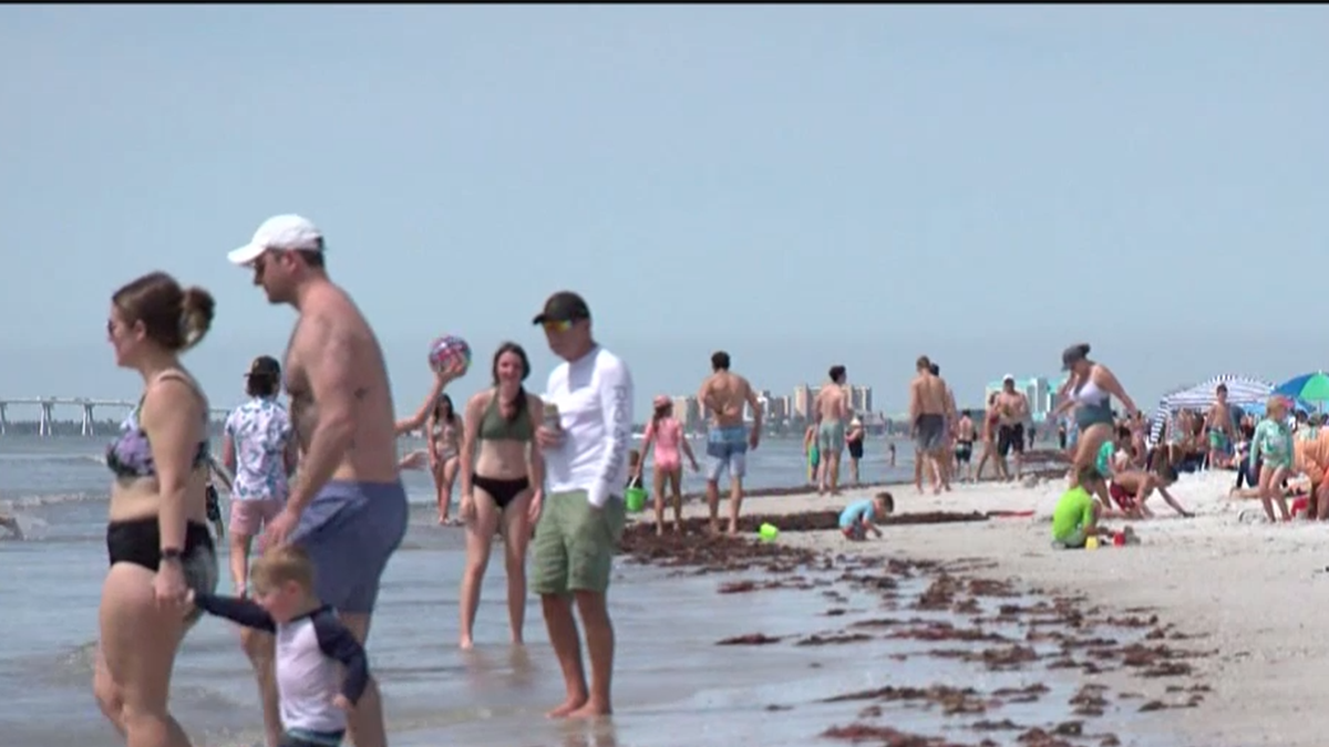 Fort Myers Beach embraces spring breakers despite Miami implementing restrictions - Vimarsana News