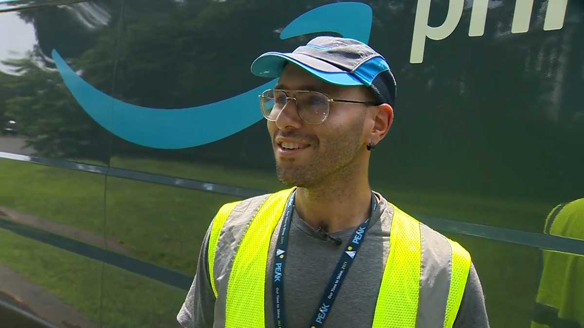 Amazon driver in Mass. finds lost wallet belonging to customer on his route
