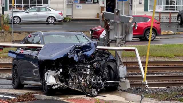 Train, SUV collision in Andover causes Amtrak Downeaster delays - Vimarsana News