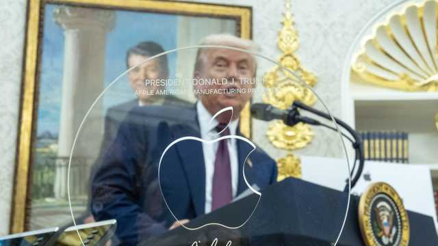 Apple invests $100 billion in US manufacturing to avoid tariffs