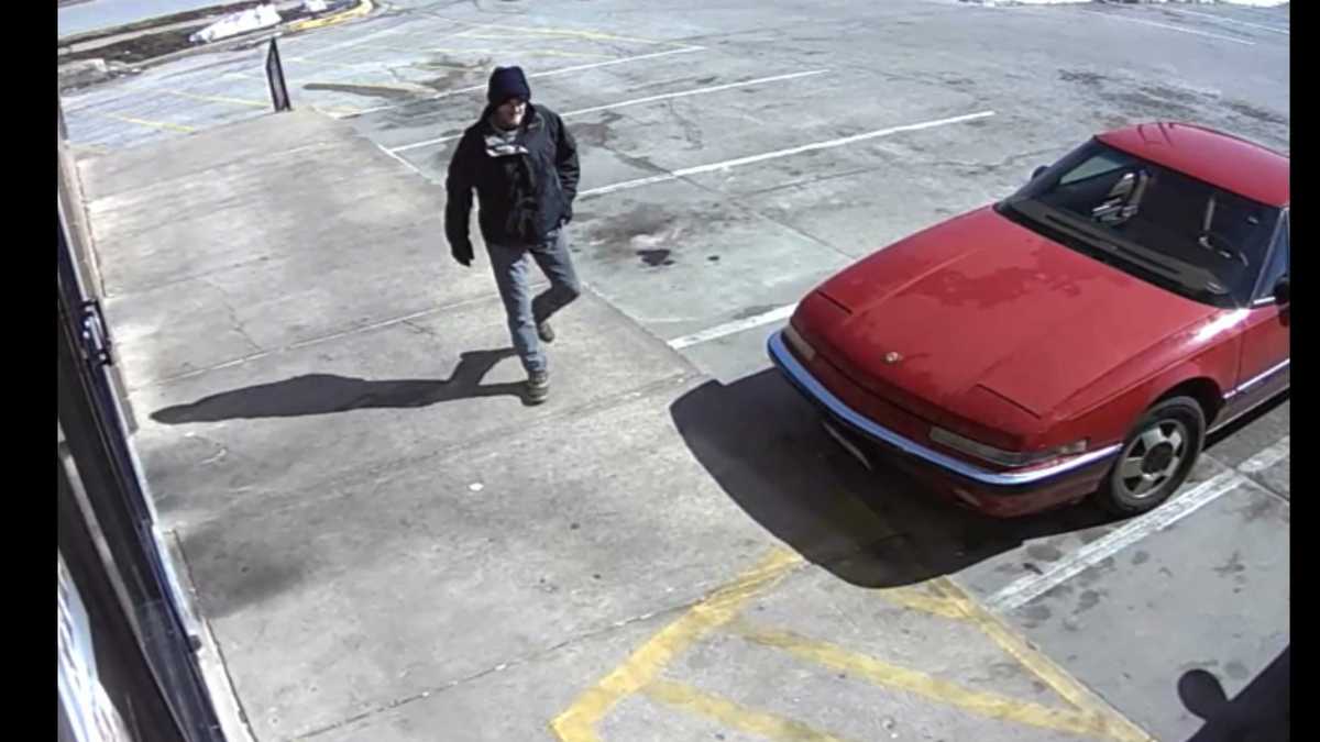 Video Kcpd Asking For Help To Identify Armed Robbery Suspect 9354