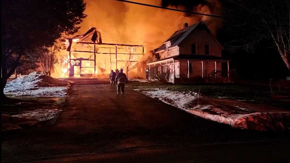 Maine teens save couple from Atkinson fire on New Year's Day