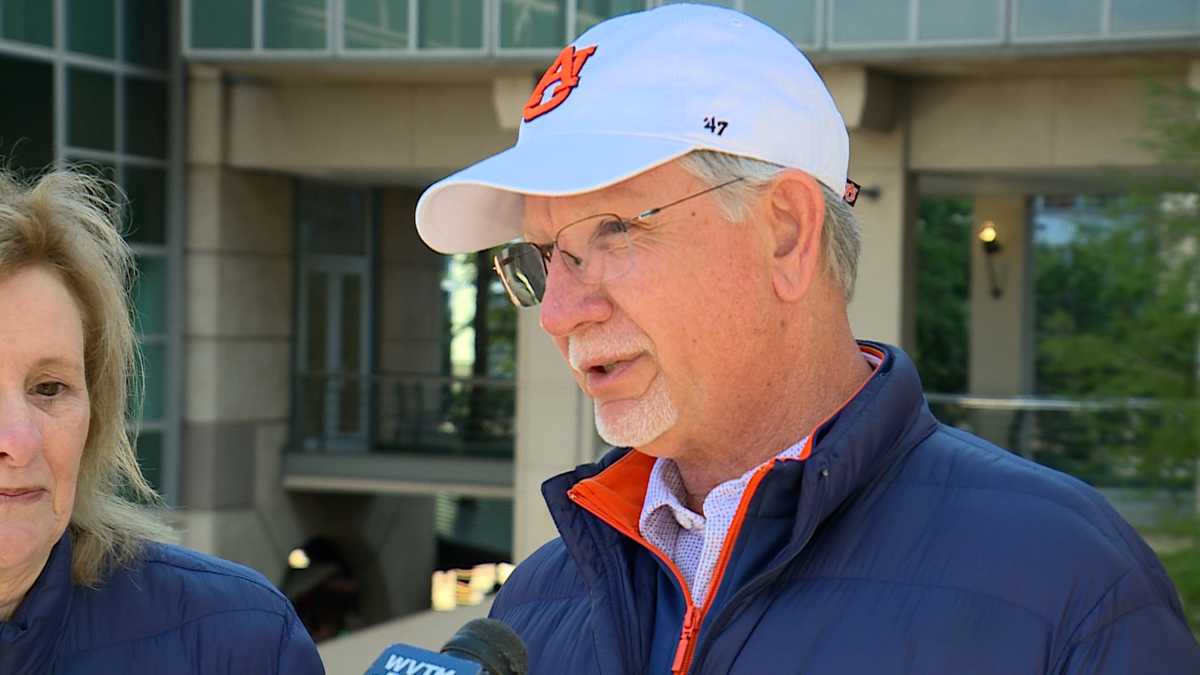 Auburn fans celebrate historic season despite Final Four loss