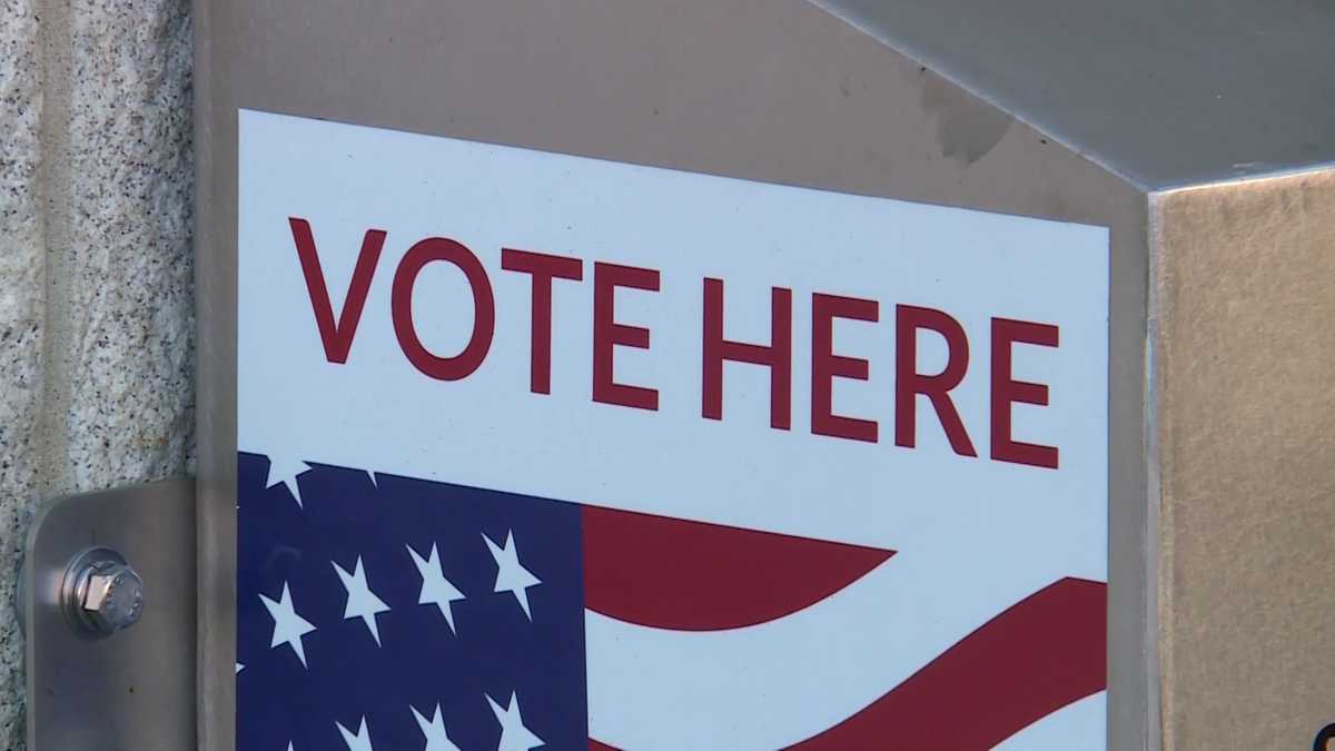 Maine gubernatorial candidates begin submitting ballot signatures