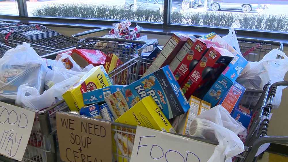 Group of Mass. 8thgraders organize food drive for families in need
