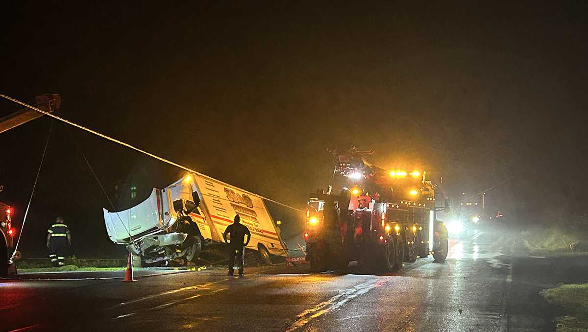 Box truck takes down power lines in Lebanon County, Pa.