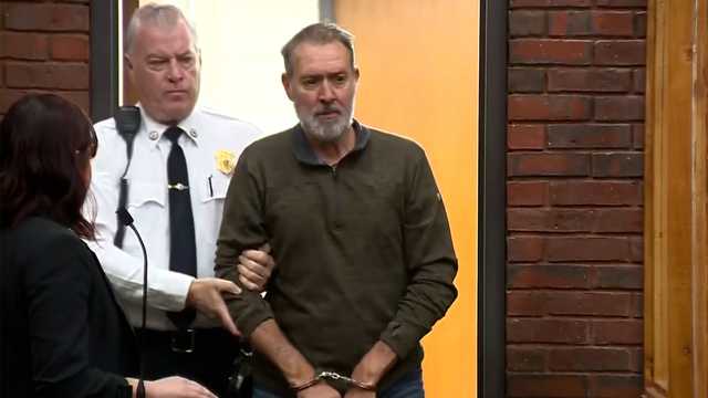 Mass. man charged in deadly Apple store crash due back in court - Vimarsana News