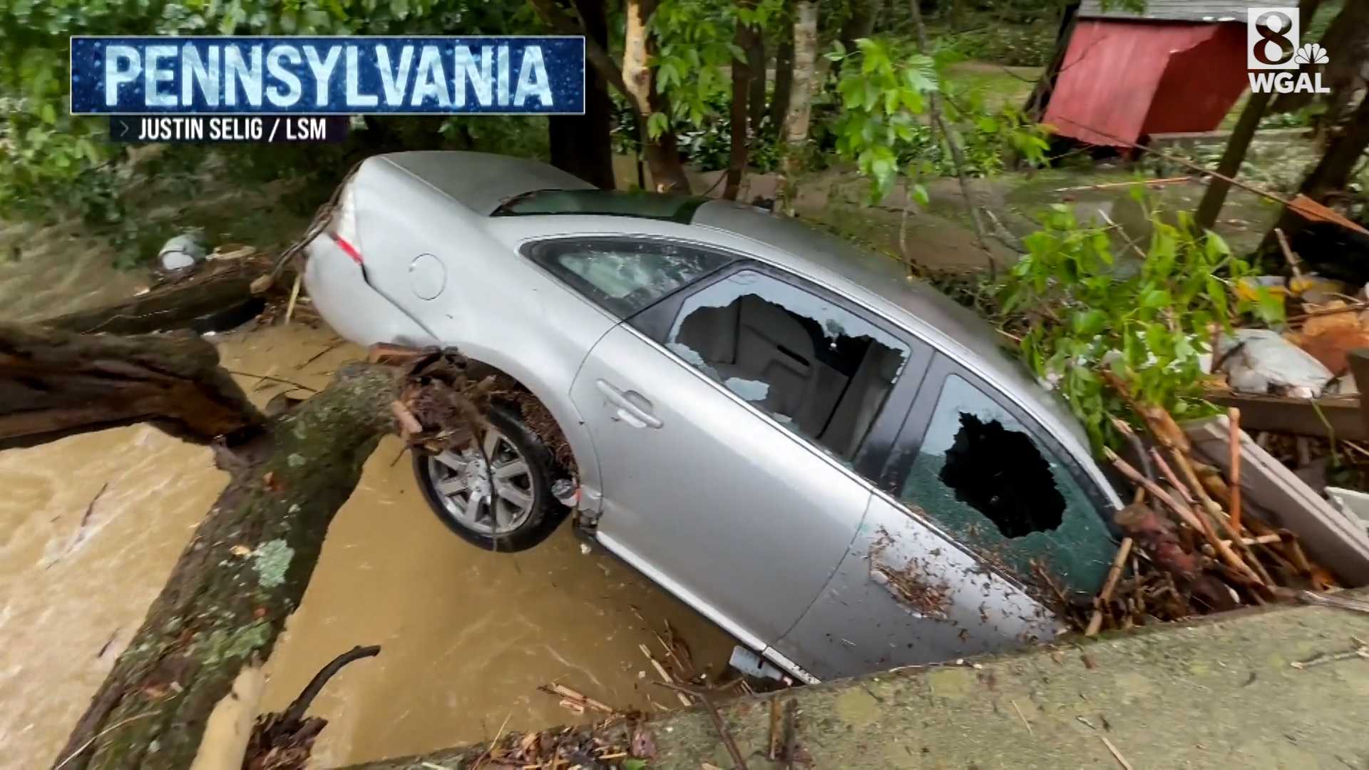 5 Killed 2 Children Missing In Flooding In Bucks County Pa   Bucks County Flooding Car 64b52594f1dd9 