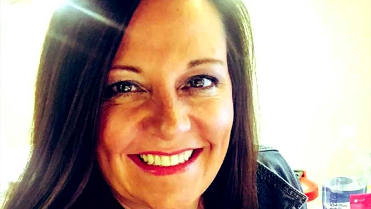 Mom dies after stepping on fire ants