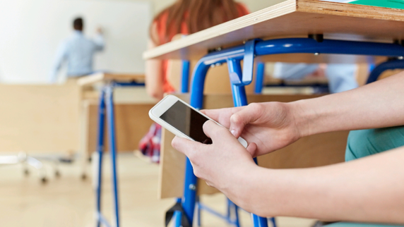 Legislation would limit Pa. students' access to cellphones in classrooms - Vimarsana News