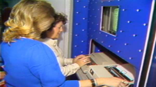 retro tech: in 1982, this $500,000 computer helped choose your christmas presents