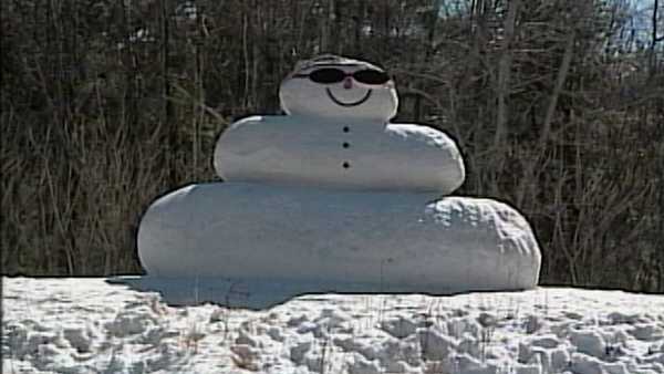 This 2007 snowman wasn't typical. Not only was his 12 foot stature unique, but so were his accessories. Watch the video to see what else made him special.