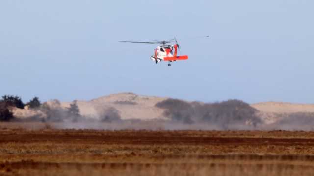 6 stranded hunters on Cape Cod rescued by Coast Guard helicopter - Vimarsana News