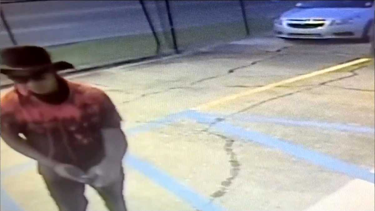 Cowboy hat-wearing robber caught on camera, JPD says