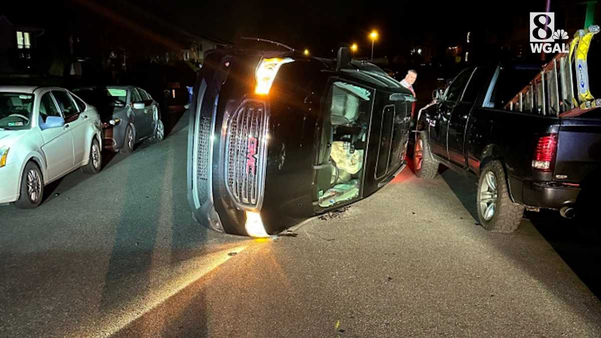 1 person hospitalized after overnight crash in Dauphin County, Pa.