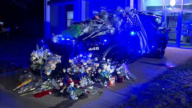 Private memorial held for Waltham police officer killed in crash - Vimarsana News