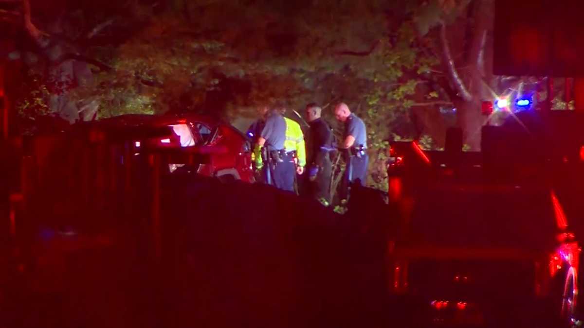 Police pursuit ends in deadly crash on Interstate 95 in Norwood