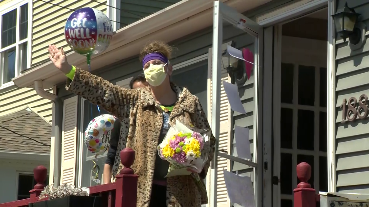 Quincy nurse recovering from coronavirus receives hero's welcome upon return home - WCVB Boston thumbnail