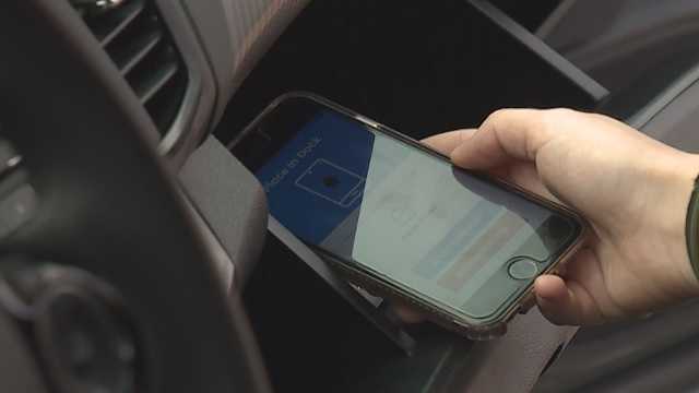 Vero Beach Florida senator files bill to lessen phone usage behind the wheel