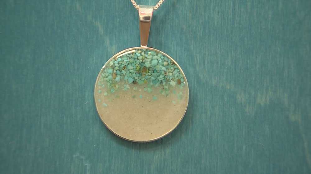 Made in Mass jeweler Dune Jewelry captures personal memories using sand