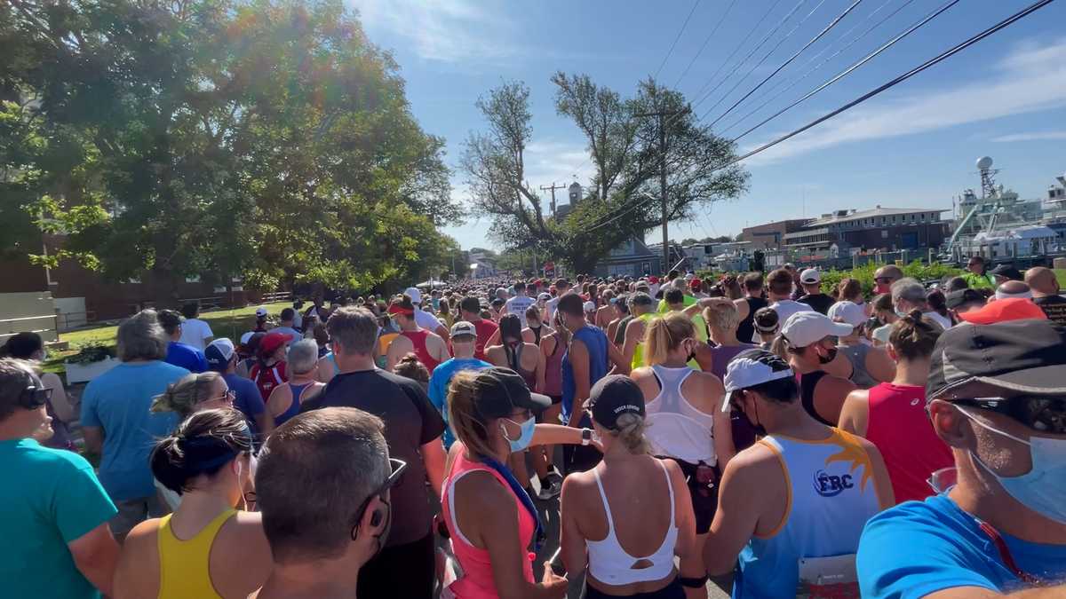 Nearly 8,000 people take part in 2021 Falmouth Road Race