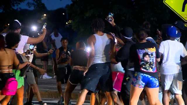Fights break out at Carson Beach toward end of Memorial Day - Vimarsana News