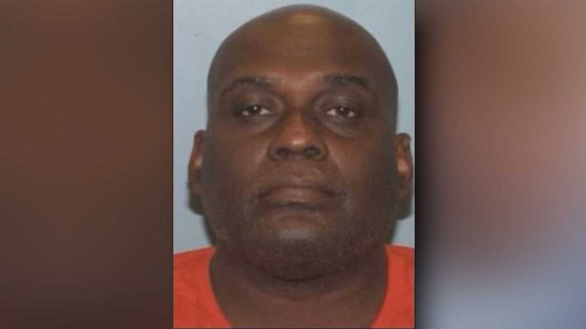 Person of interest sought in New York subway shooting identified