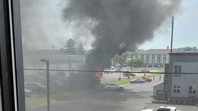 Van bursts into flames - Vimarsana News