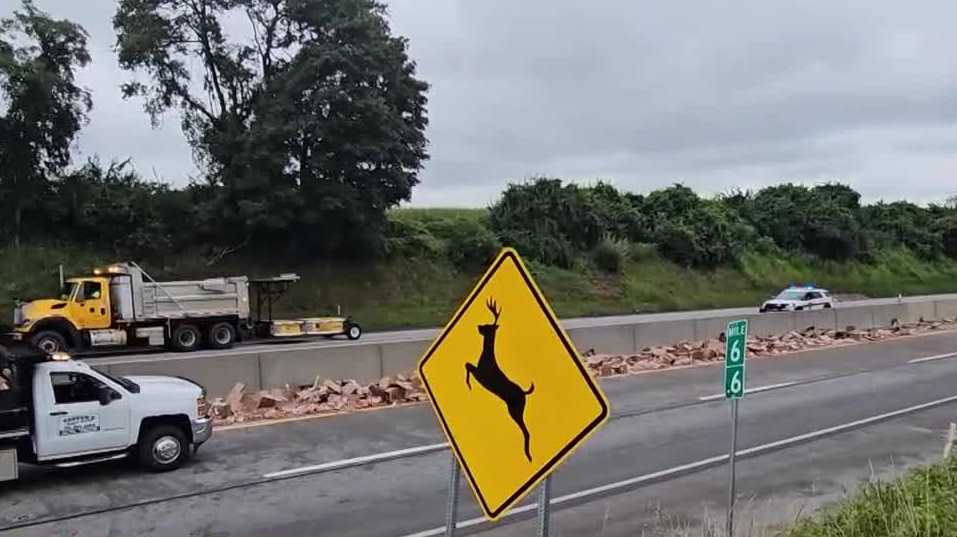 4 injured after tractor-trailer crash spills thousands of hot dogs on I-83 in York County