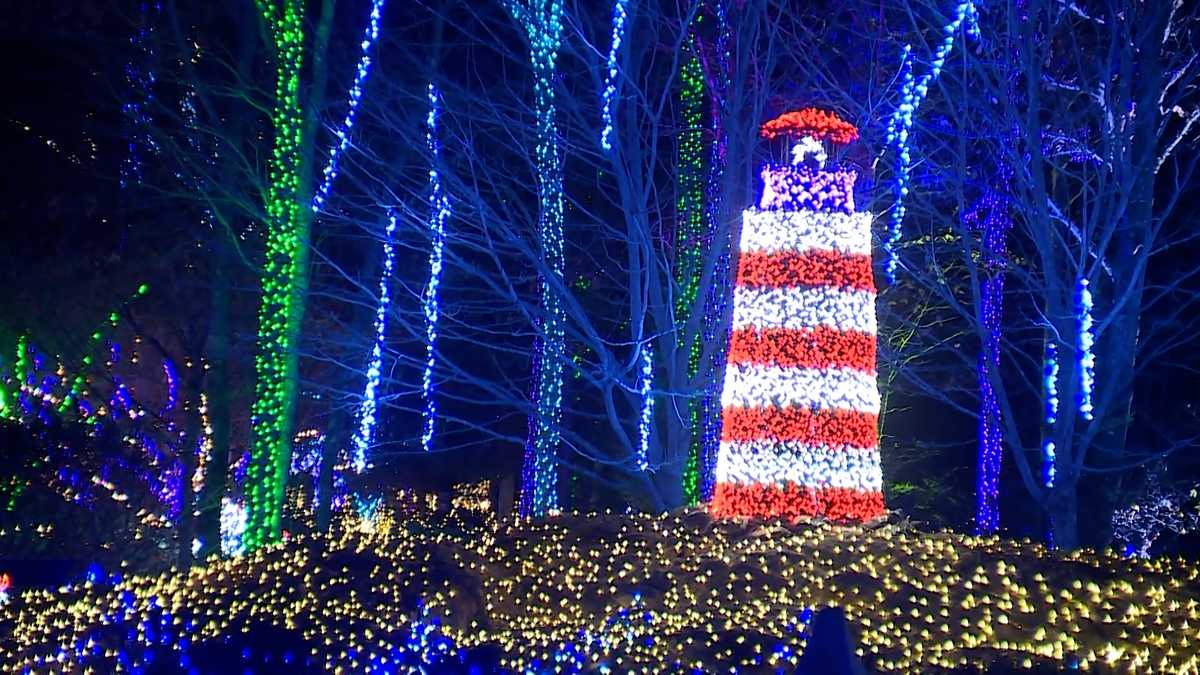 Tickets for 2024 Gardens Aglow holiday light display go on sale