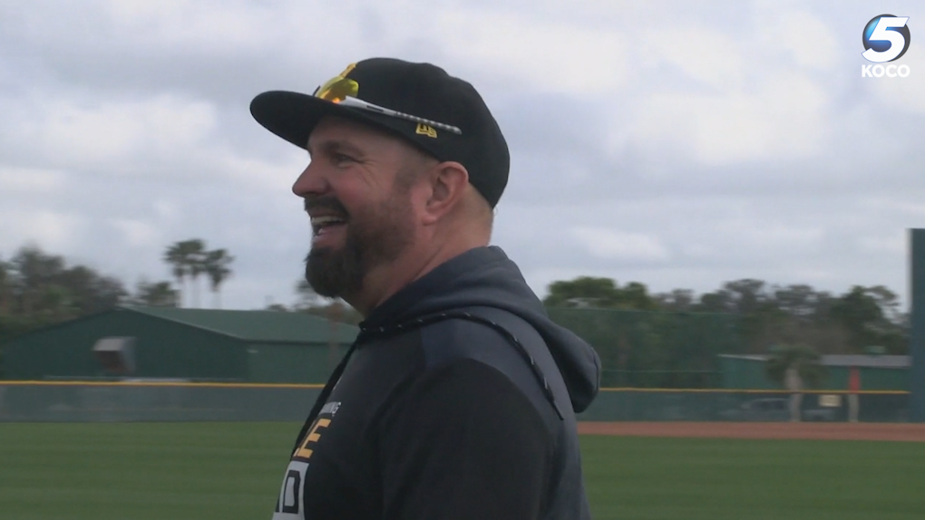 Pirates Sign Garth Brooks - Yes That Garth Brooks - to a Week-Long