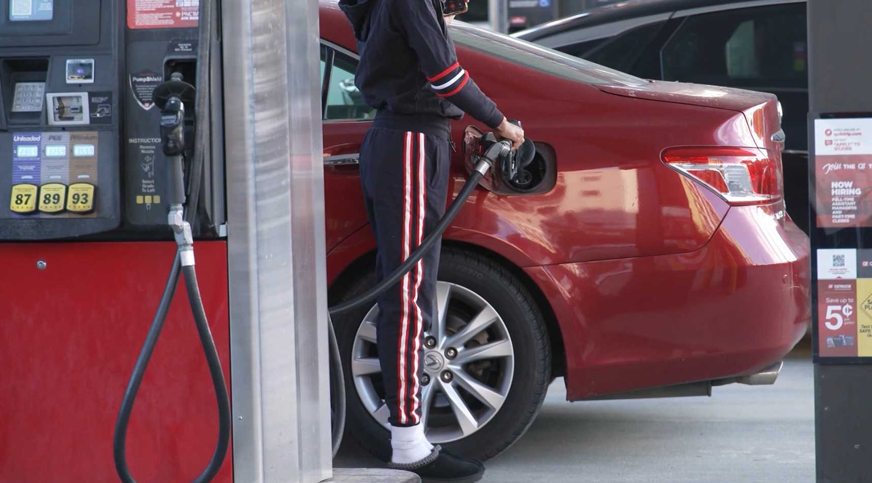 Trump demands other countries protect oil shipments near Iran amid rising gas prices