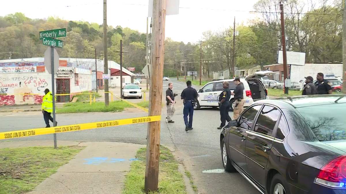 Birmingham PD 2 women injured in driveby shooting in Gate City