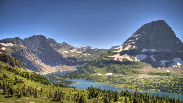 Nicknamed 'The Crown of the Continent,' Glacier National Park ...