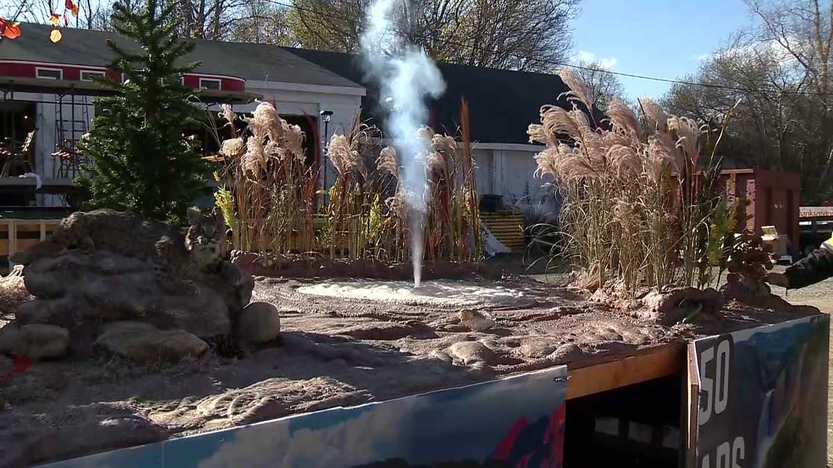 This Plymouth Thanksgiving Parade float has a waterfall, geyser